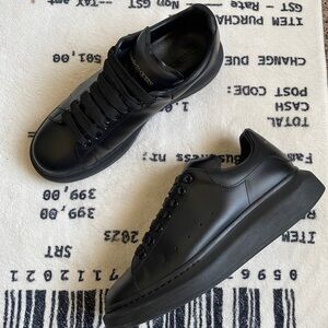 Alexander McQueen Men's Black Sneakers